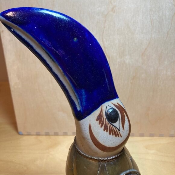 Vintage Tonala Cobalt Blue Toucan with Brass Overlay - Picture 4 of 10